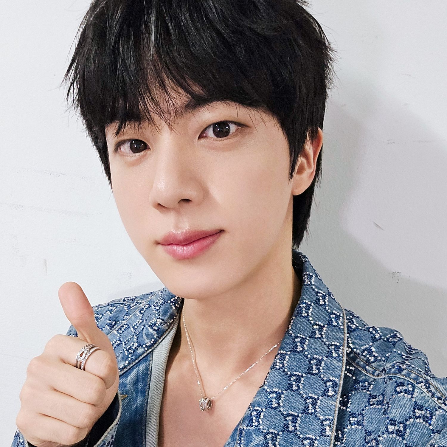 Behind-the-scenes cut of Jin (BTS)