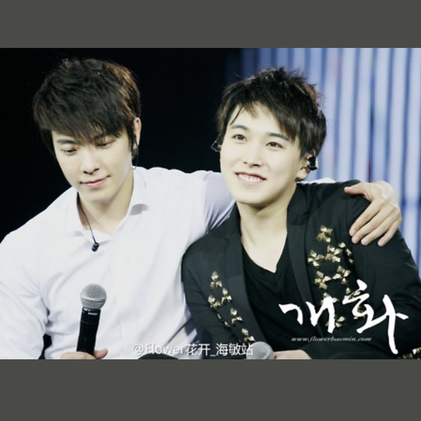 Signature photo of Sungmin (Super Junior) capturing their charm