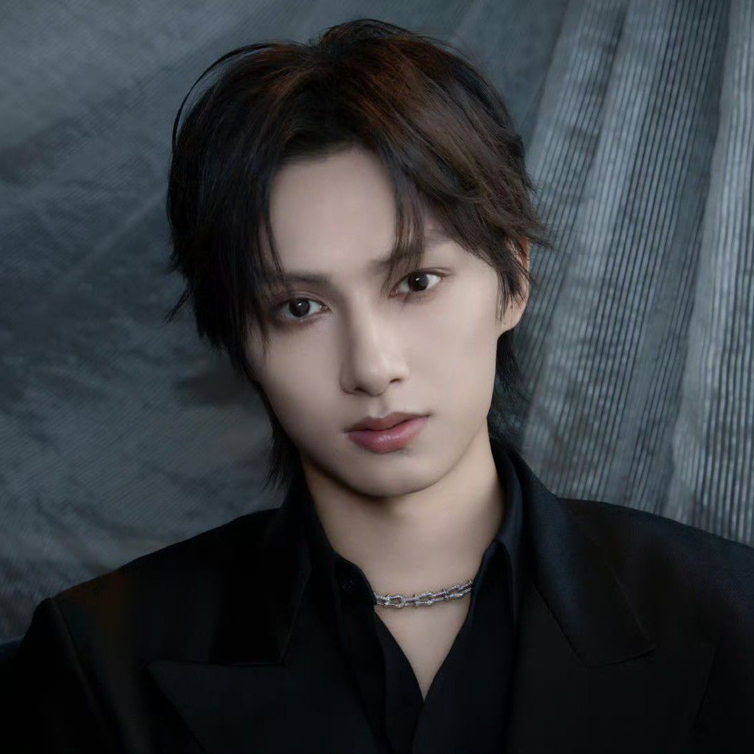 Recent activity shot of Jun (SEVENTEEN)