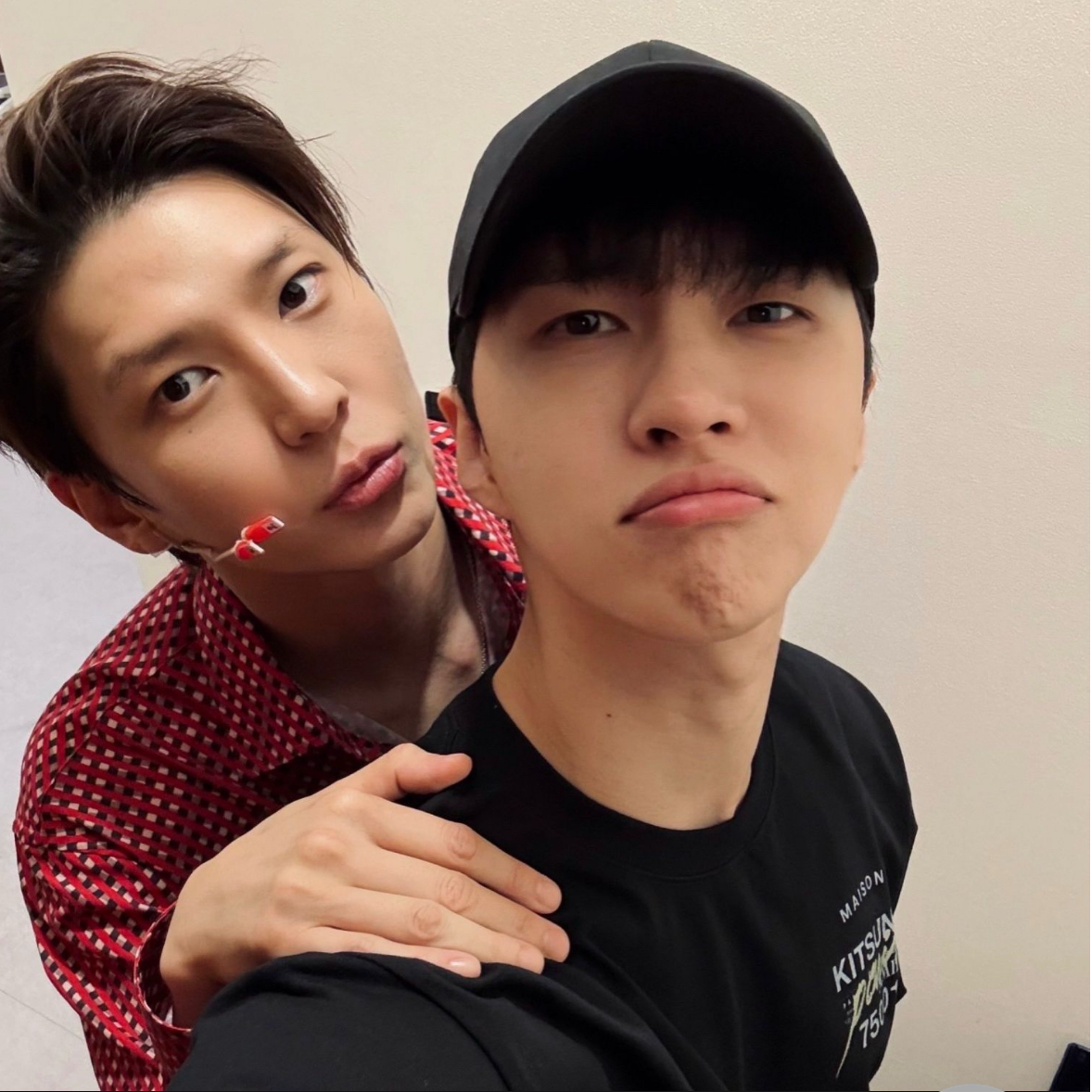Behind-the-scenes cut of LEO (VIXX)