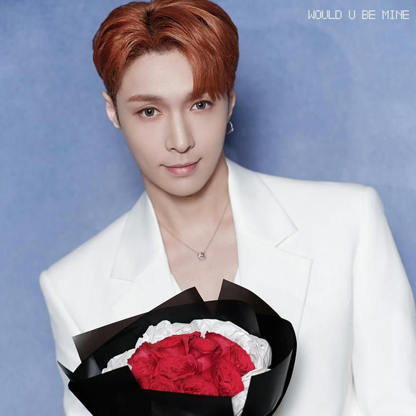 Latest photo of Lay (EXO)