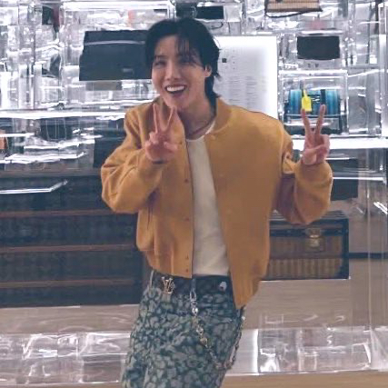 J-hope (防彈少年團)的最新照片