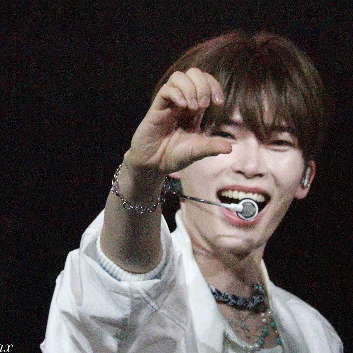 A moment captured by Sung Hanbin (ZEROBASEONE)'s fan