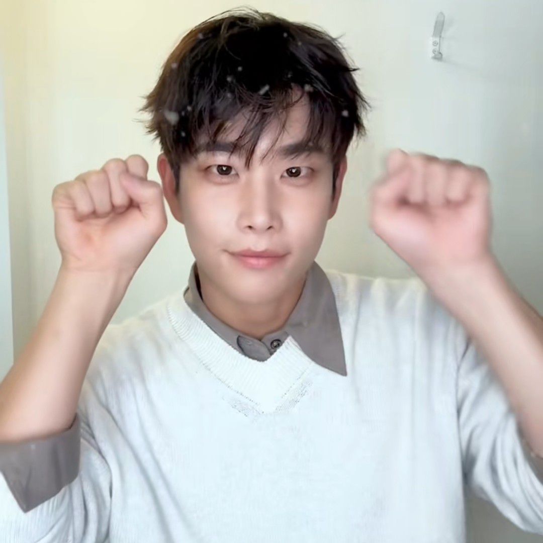 Behind-the-scenes cut of MJ (ASTRO)