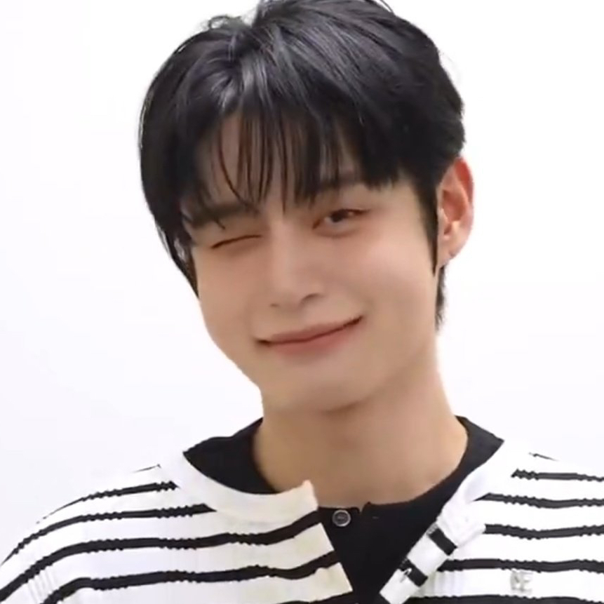 Recent activity shot of Kim Jiwoong (ZEROBASEONE)