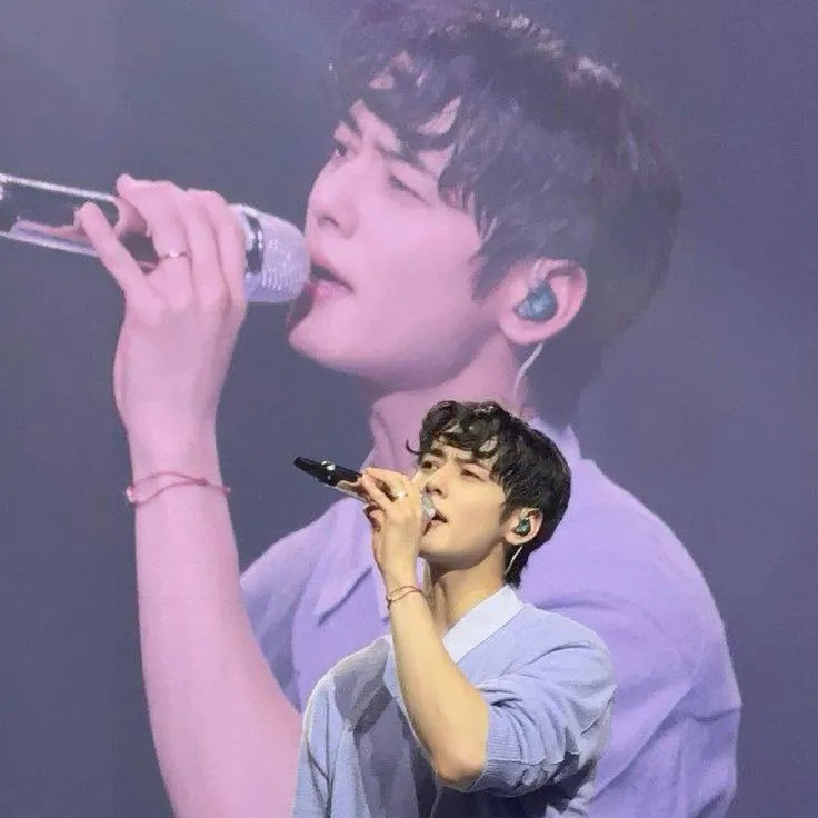 A moment captured by Eunwoo (ASTRO)'s fan