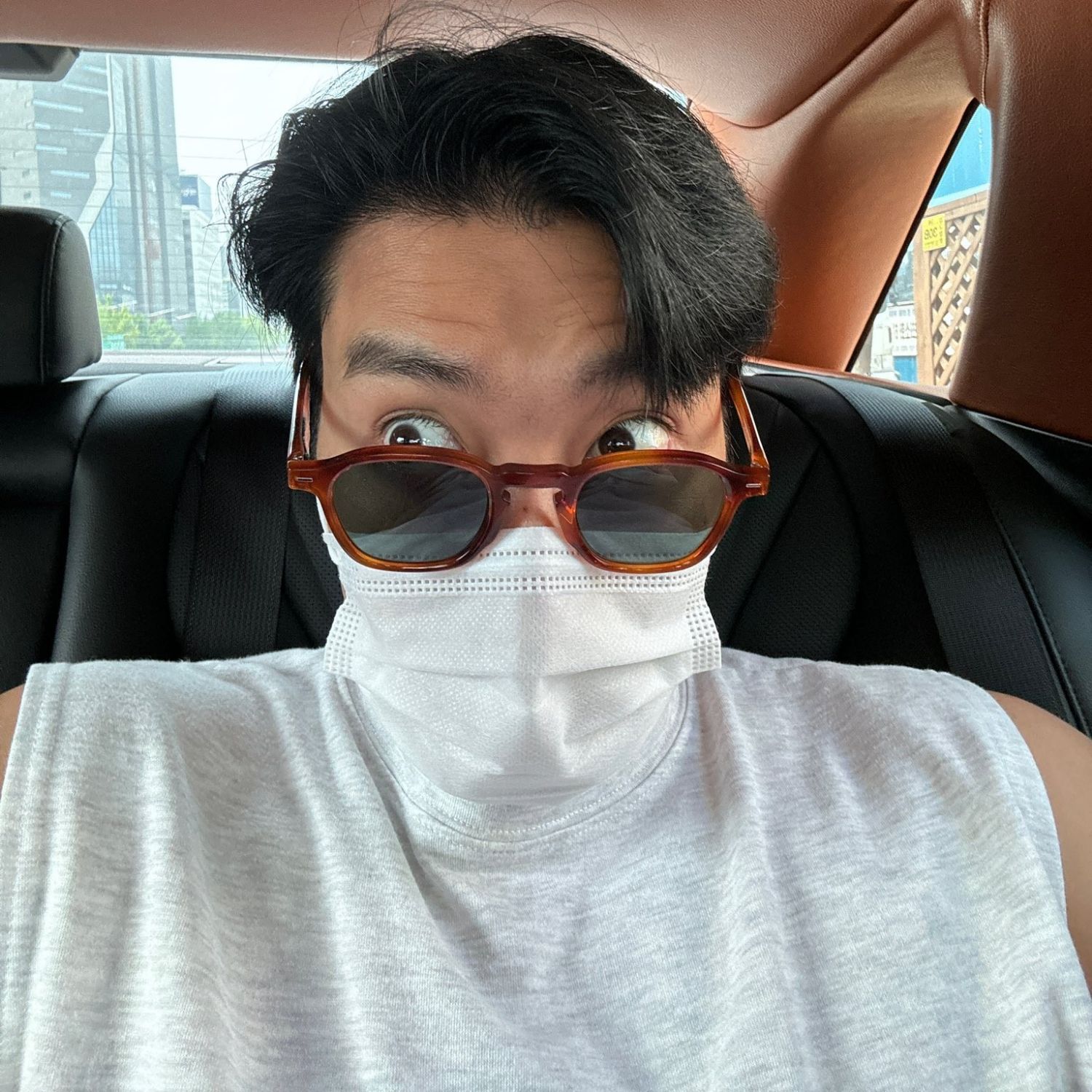 Behind-the-scenes cut of Siwon (Super Junior)