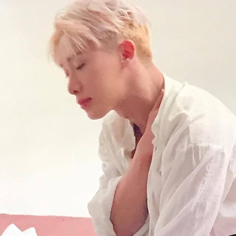 A moment captured by Wonho's fan