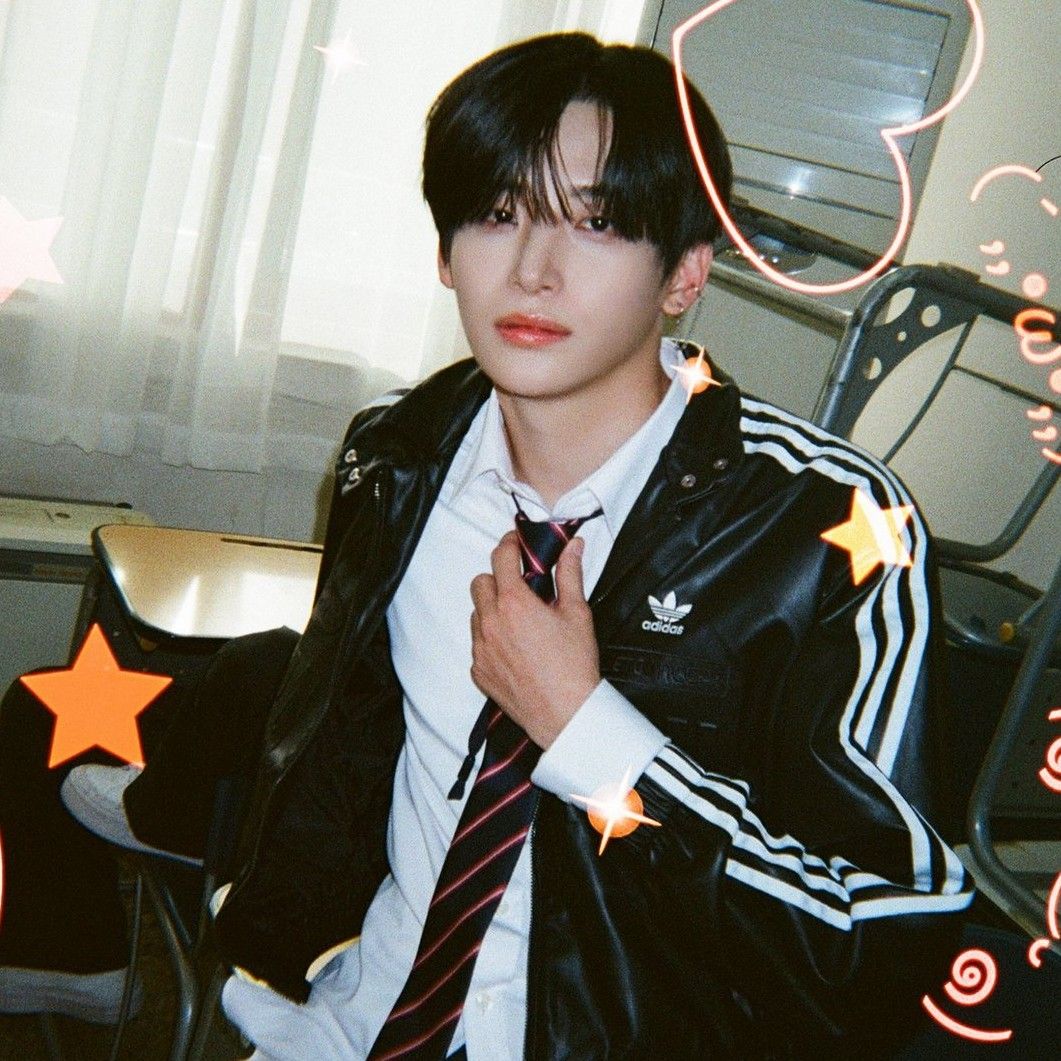 Recent activity shot of Jungmo (CRAVITY)