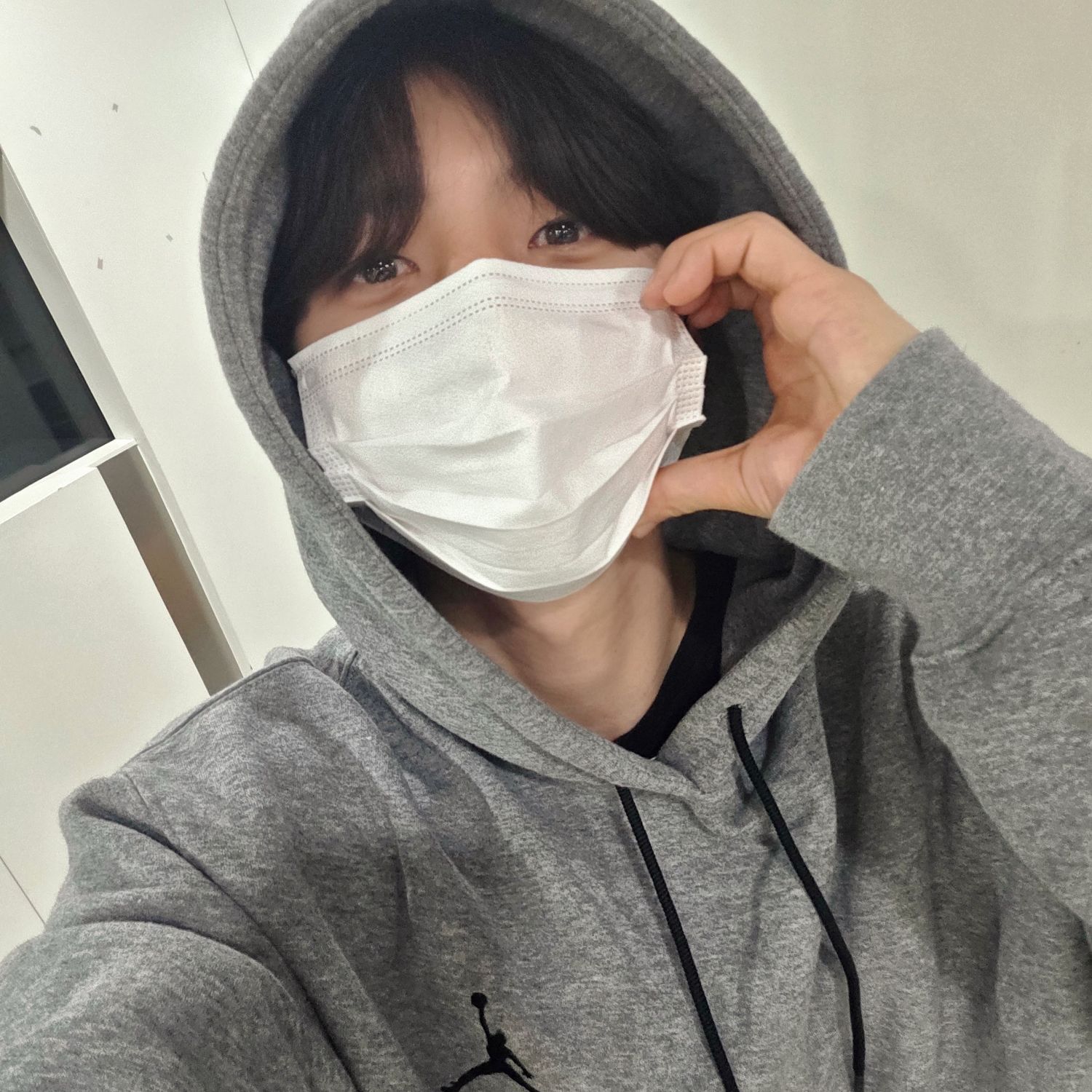 Recent activity shot of Hui (PENTAGON)