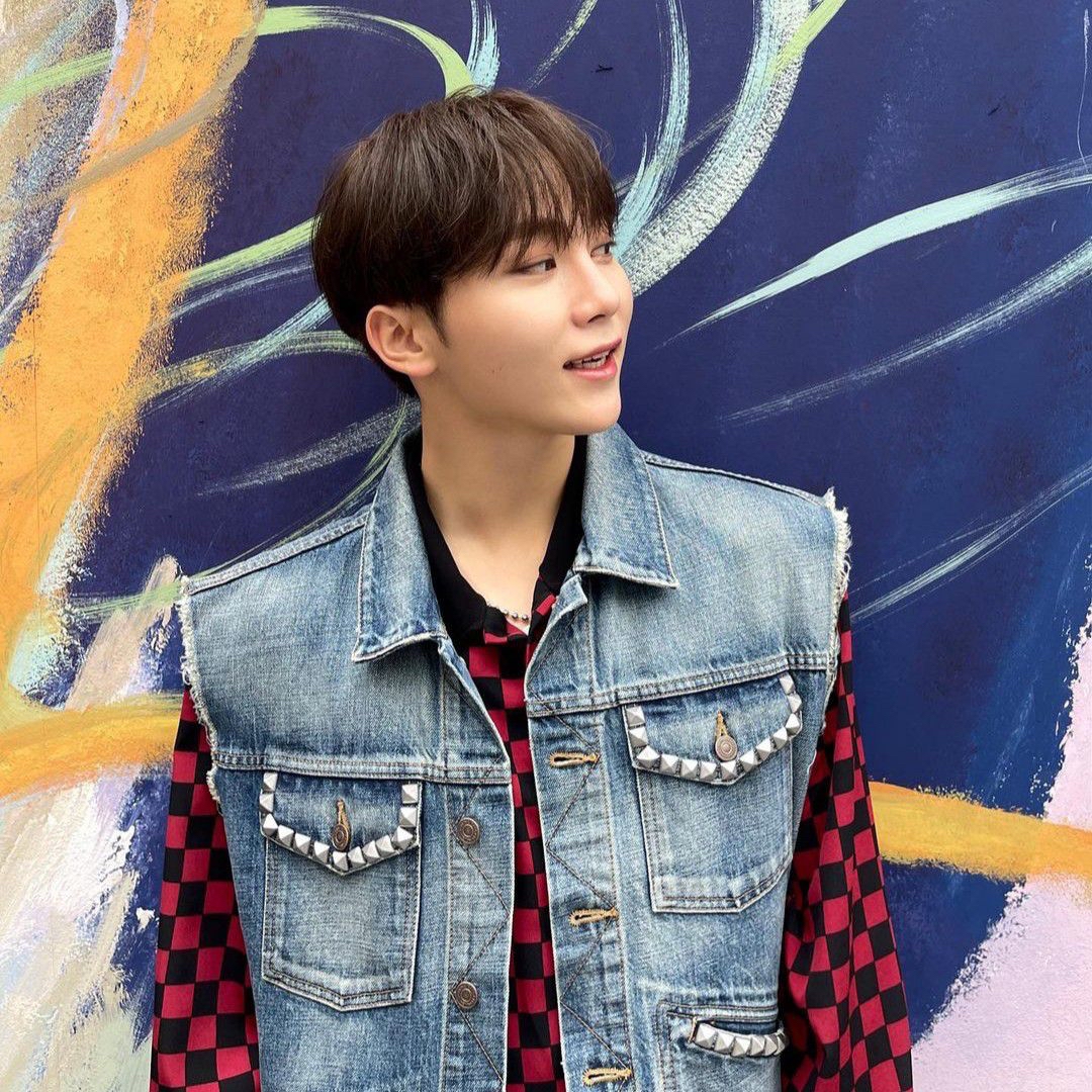 Recent activity shot of Seungkwan (SEVENTEEN)