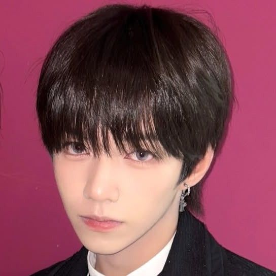 Behind-the-scenes cut of JL (AHOF)