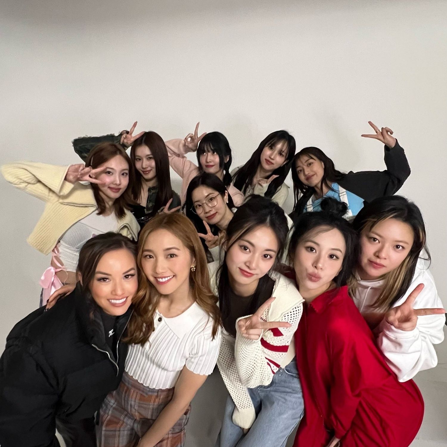 Behind-the-scenes cut of TWICE