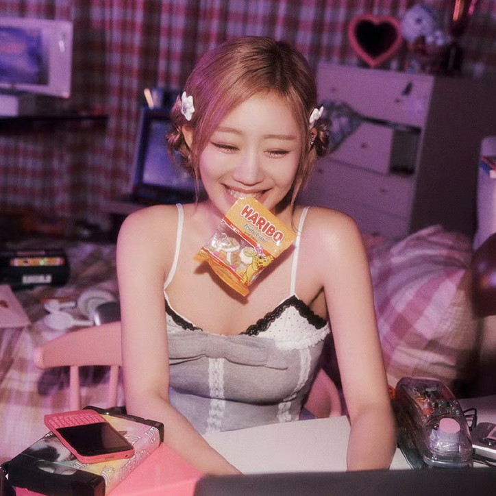 Recent activity shot of Julie (KISS OF LIFE)