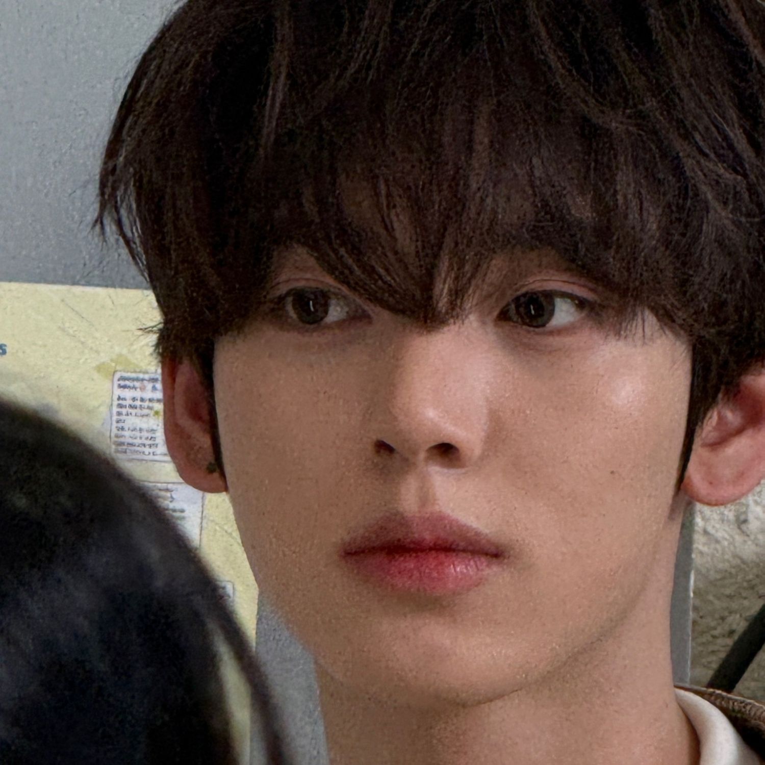 Behind-the-scenes cut of Han Yujin (ZEROBASEONE)