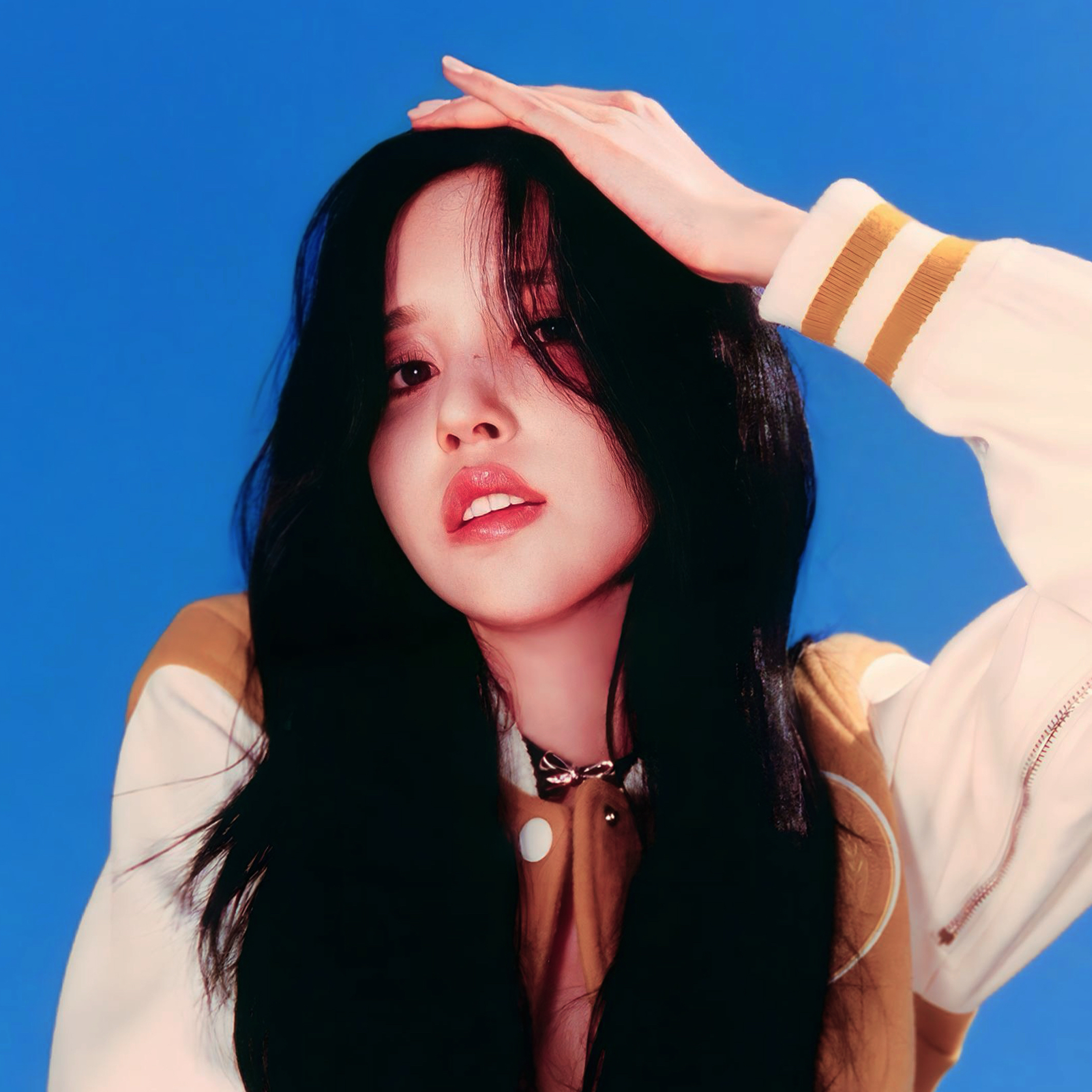 Behind-the-scenes cut of Mina (TWICE)