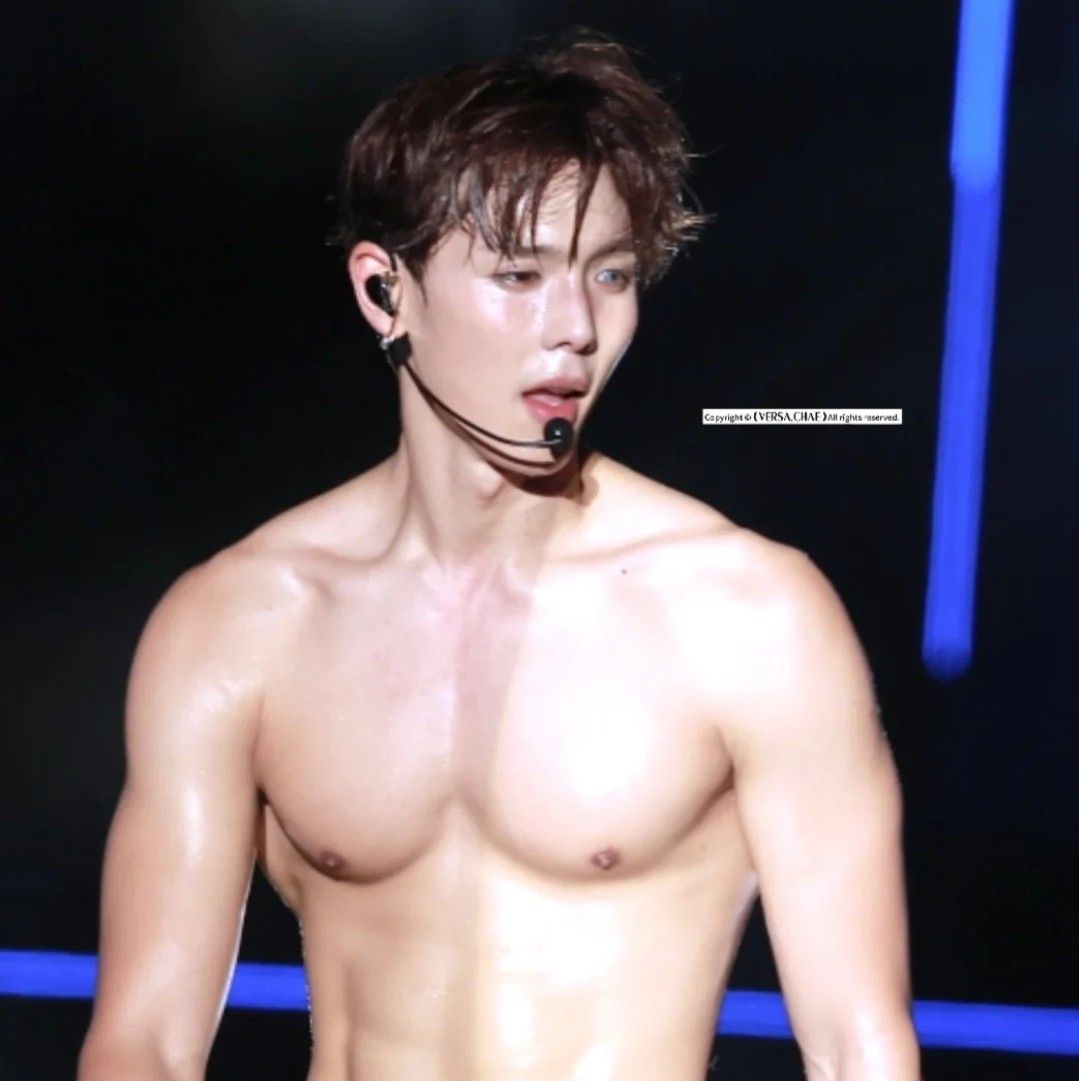 Shownu (MONSTA X)的最新照片