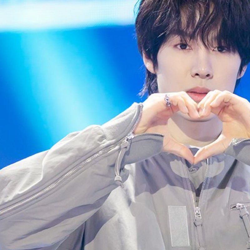 Behind-the-scenes cut of Choi Han (ARrC)