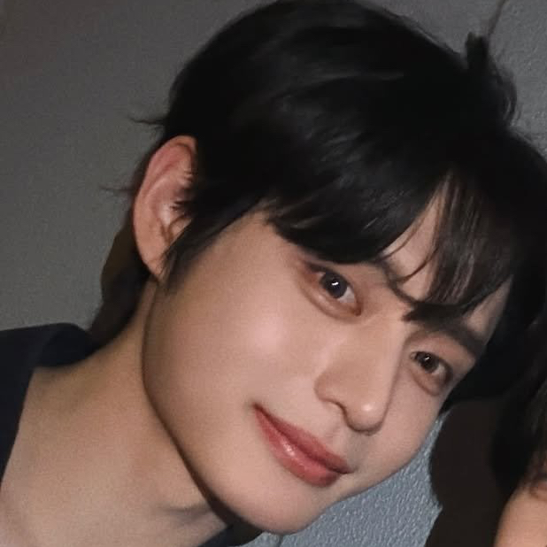 Latest photo of Kim Jiwoong (ZEROBASEONE)