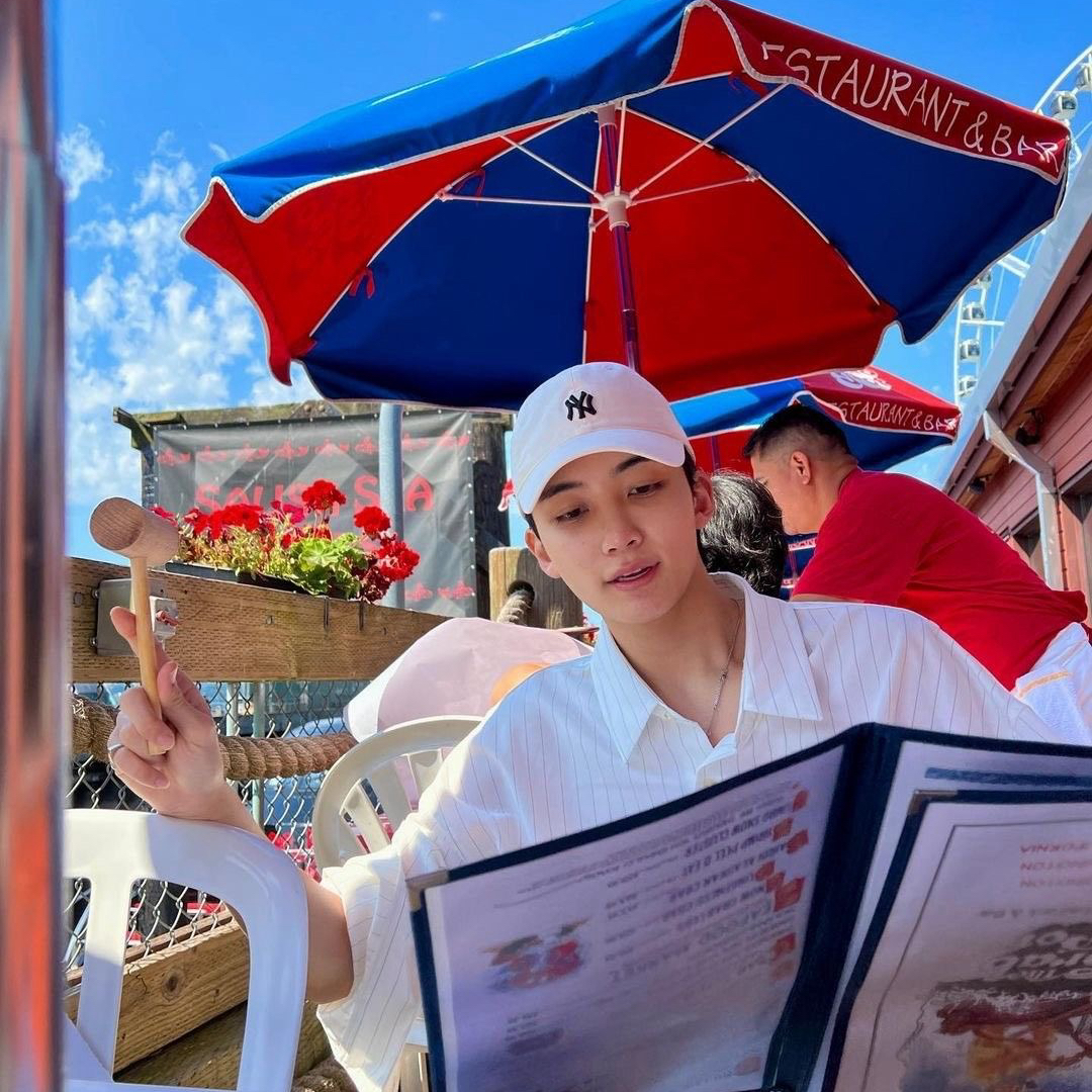 A moment captured by SEVENTEEN's fan