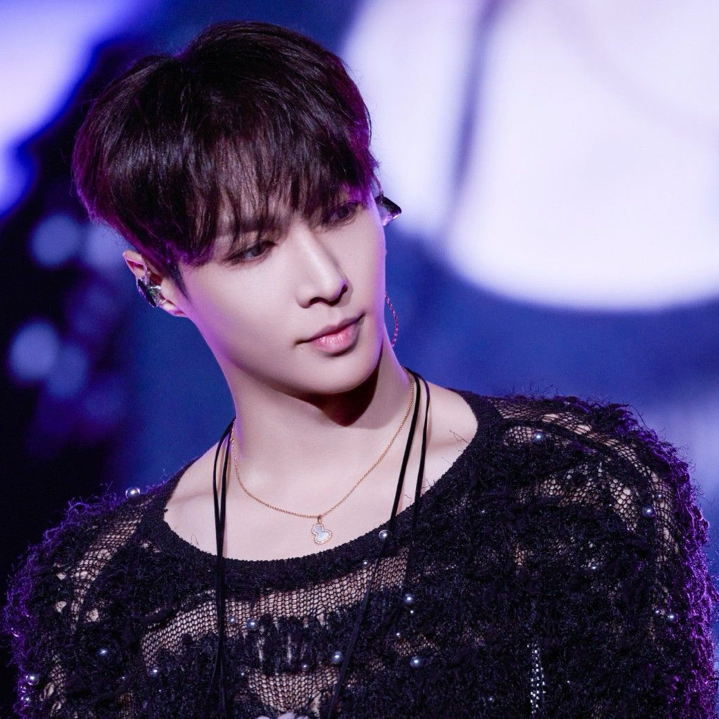 Recent activity shot of Lay (EXO)