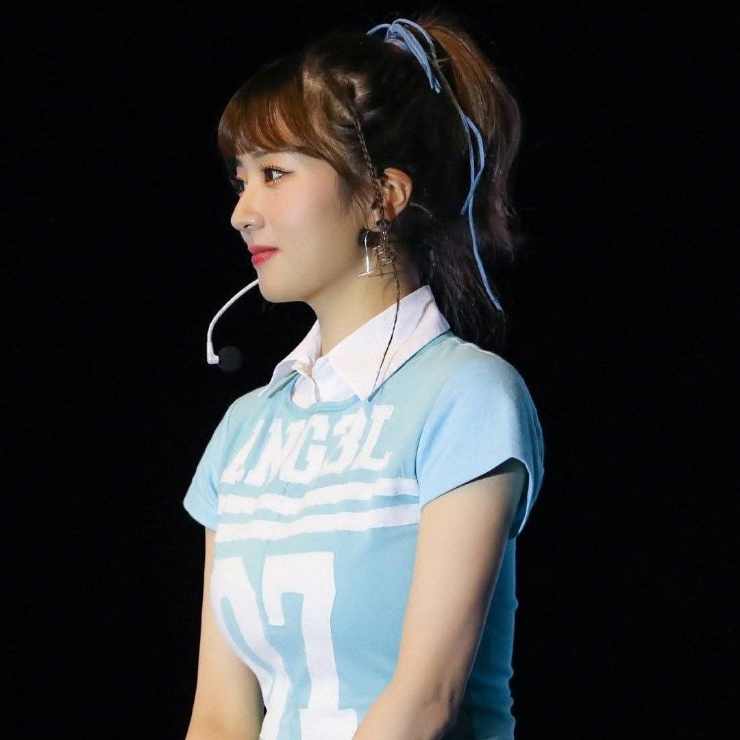 Recent activity shot of Yoon Bomi (Apink)