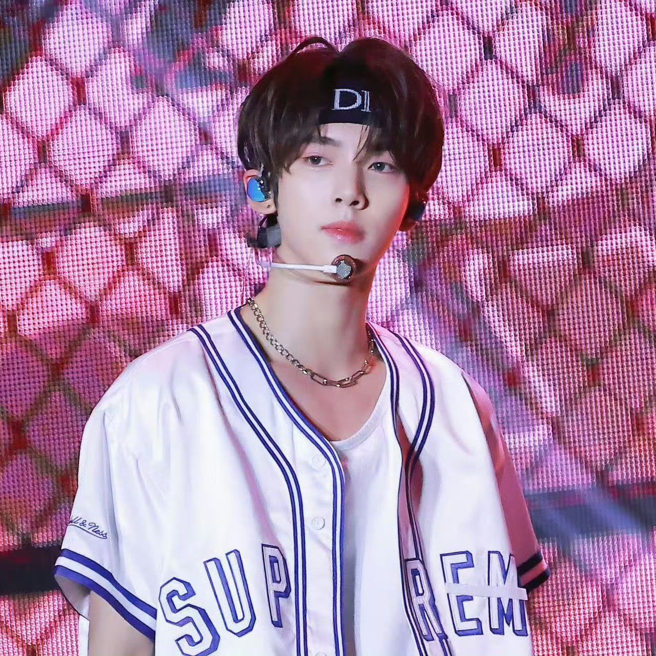 A moment captured by Han Yujin (ZEROBASEONE)'s fan