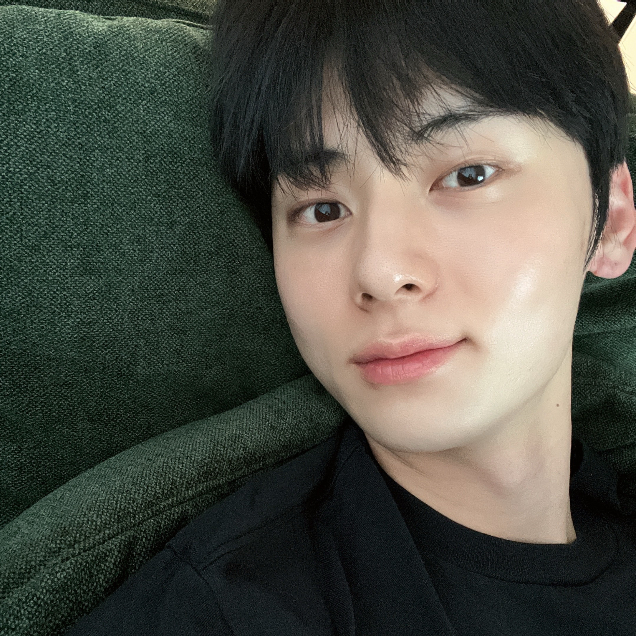 A moment captured by Hwang Minhyun's fan