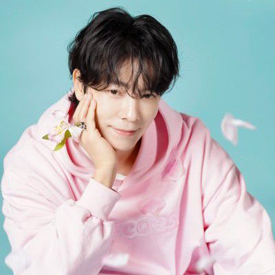 Behind-the-scenes cut of Donghae (Super Junior)