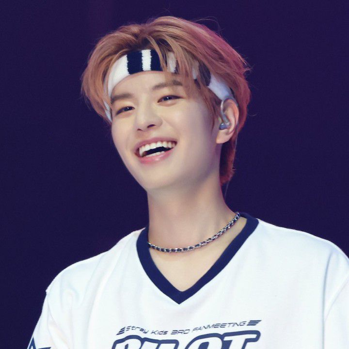 Behind-the-scenes cut of Stray Kids