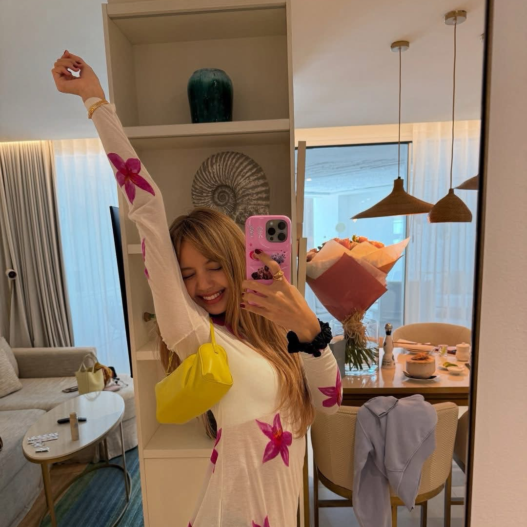 Latest photo of Lisa (BLACKPINK)