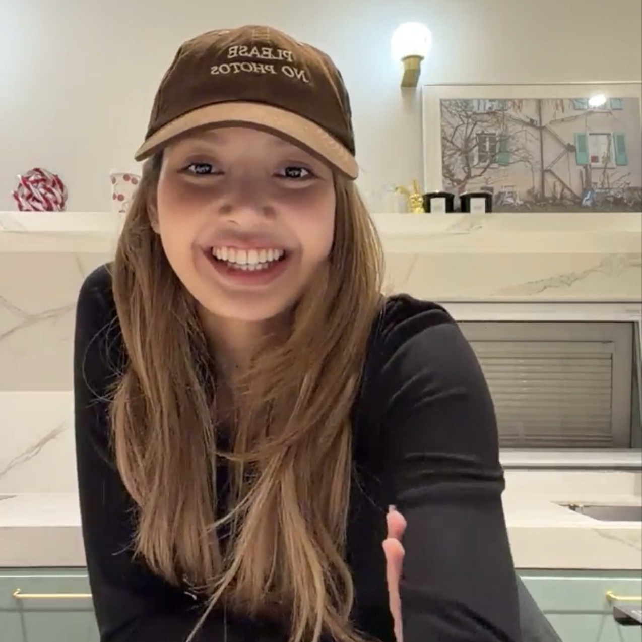 Behind-the-scenes cut of Lisa (BLACKPINK)