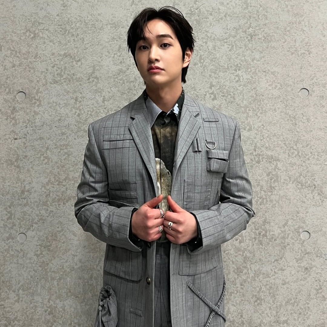 A moment captured by Onew (SHINee)'s fan