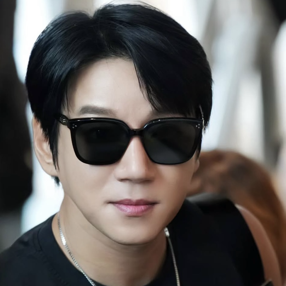 Behind-the-scenes cut of Hwang Chiyeol