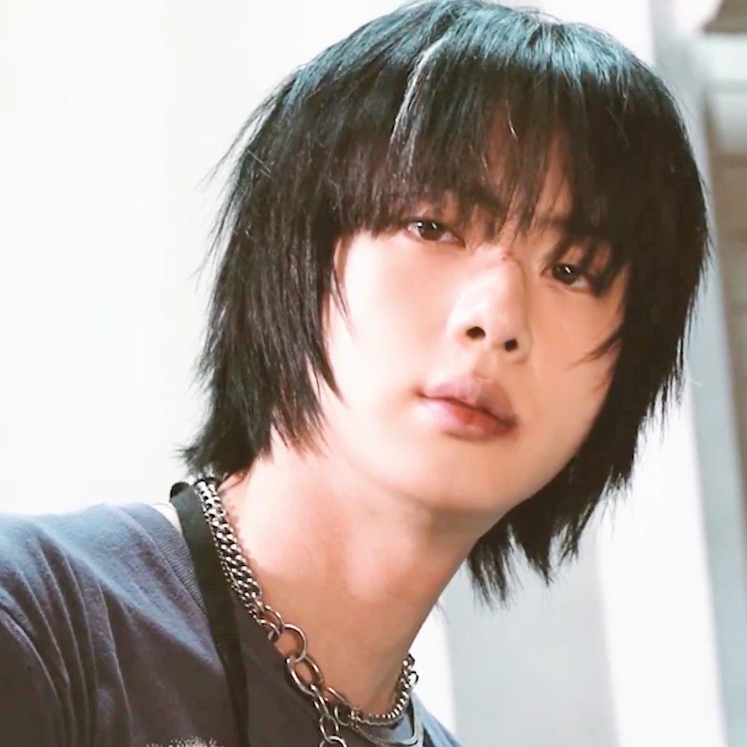 Latest photo of Jin_BTS