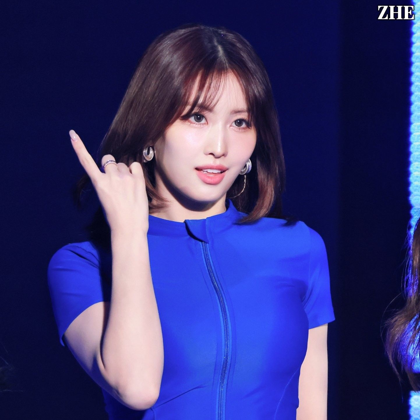 Momo (TWICE)的幕後花絮