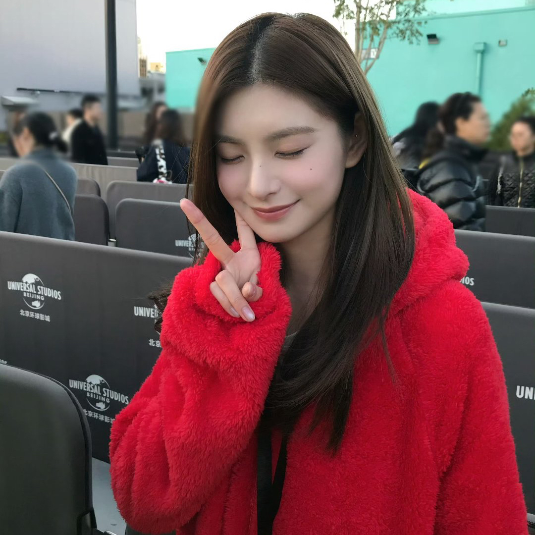 Foto aktivitas terbaru Yiren