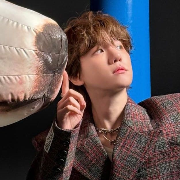 Recent activity shot of Baekhyun (EXO)