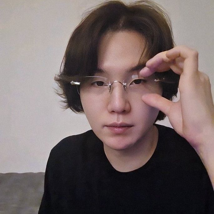 SUGA (BTS)の最近の活動写真