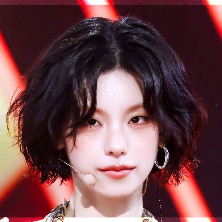 Behind-the-scenes cut of Yeji (ITZY)