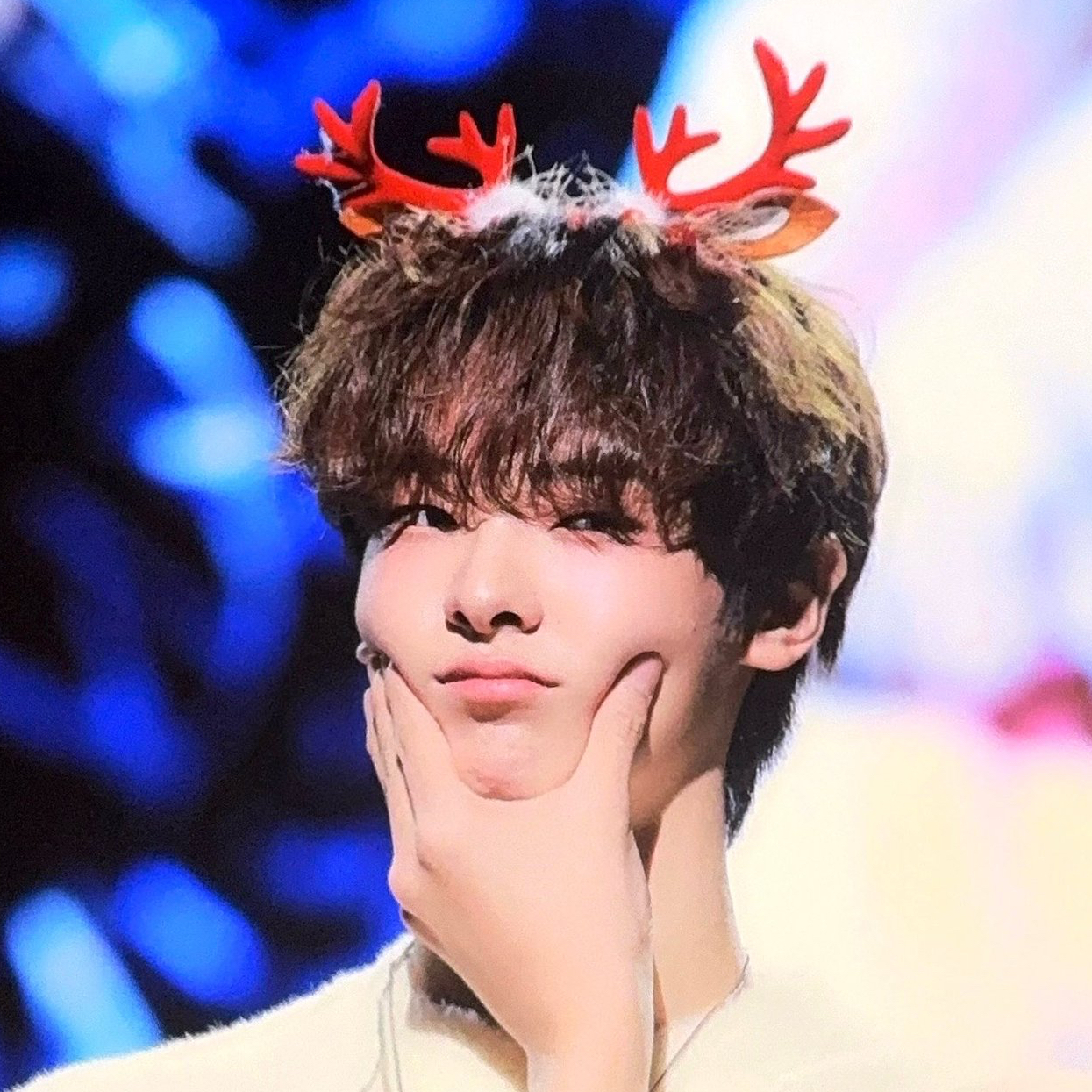 Behind-the-scenes cut of Kang Woojin