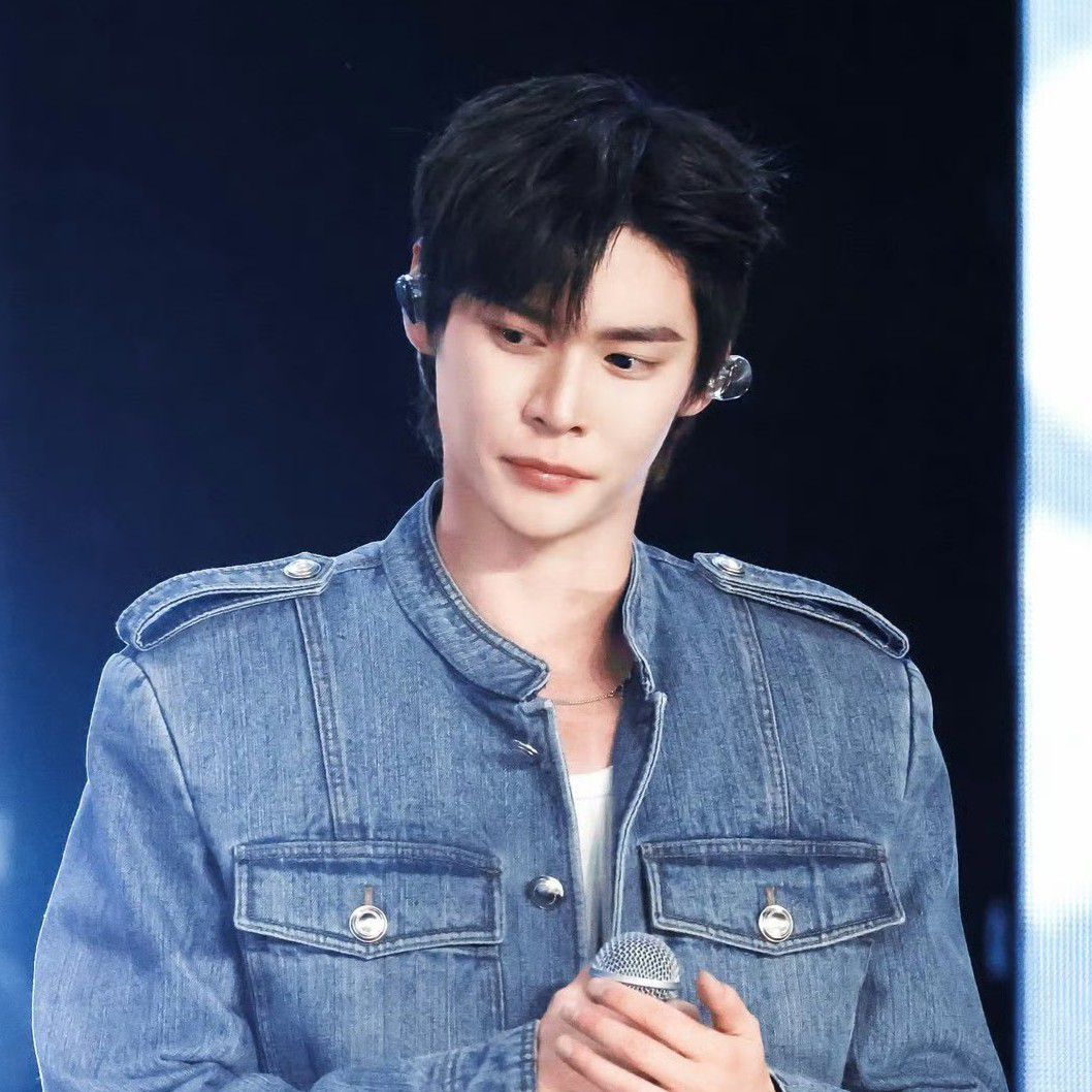 Latest photo of Eunseok (RIIZE)