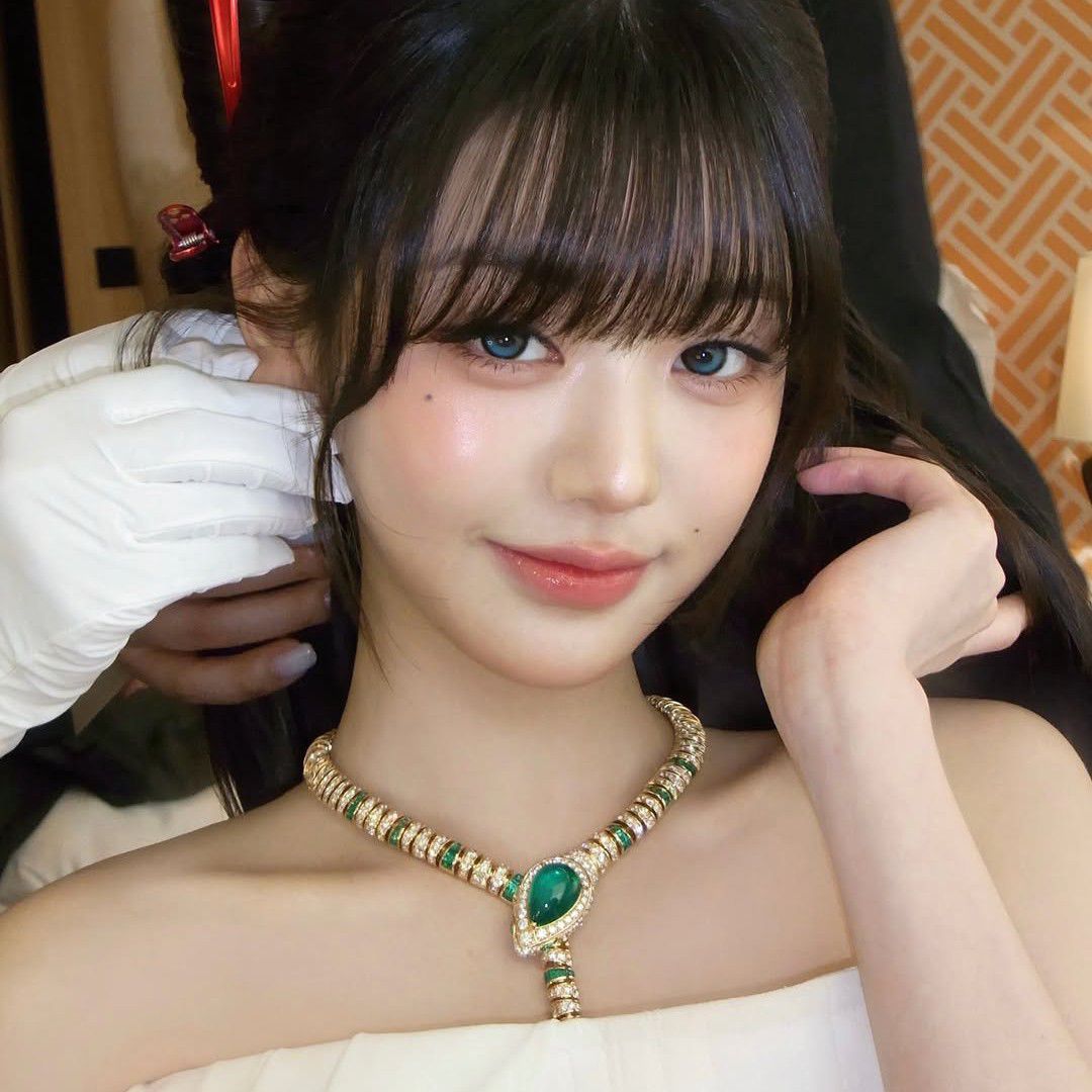 Latest photo of Jang Wonyoung (IVE)