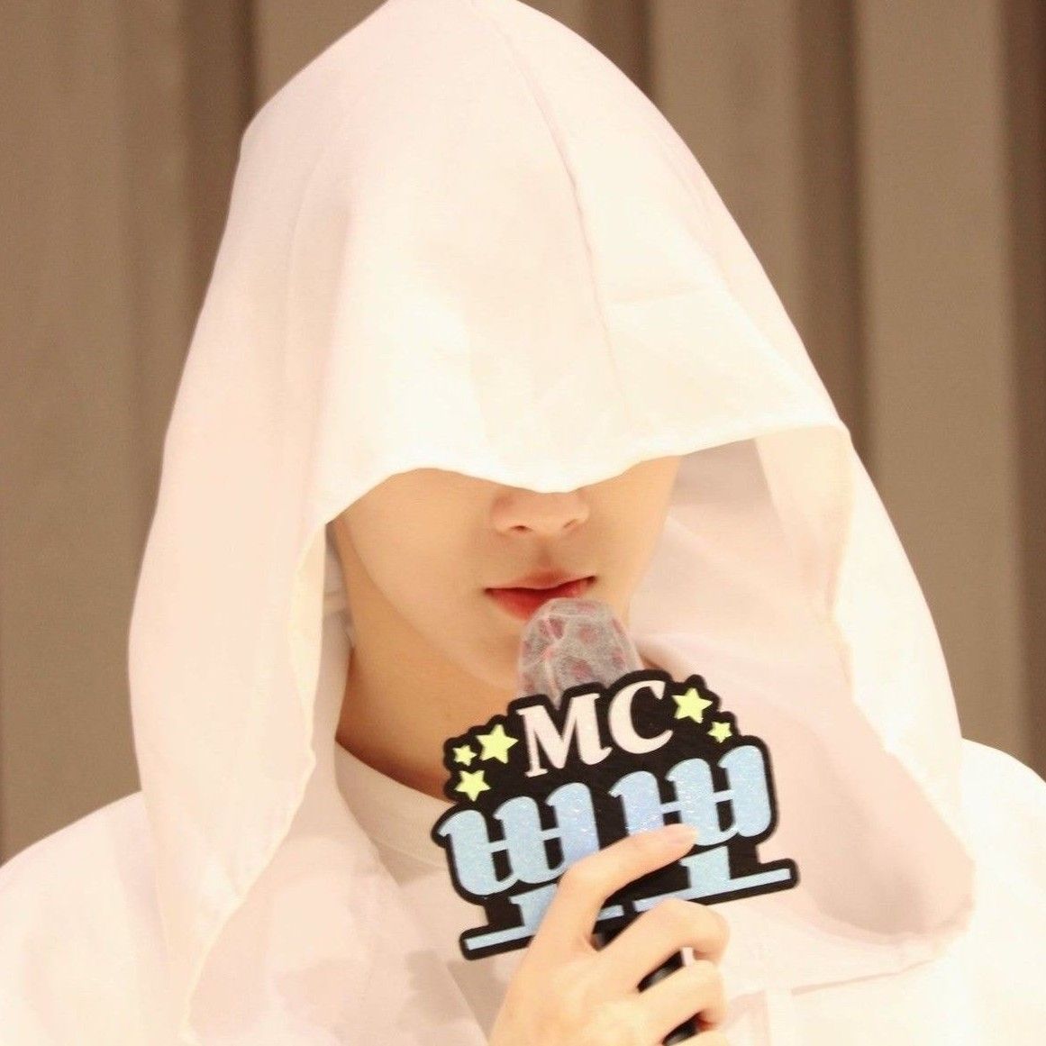 A moment captured by Kim Wooseok's fan