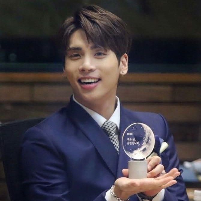 Behind-the-scenes cut of Jonghyun (SHINee)
