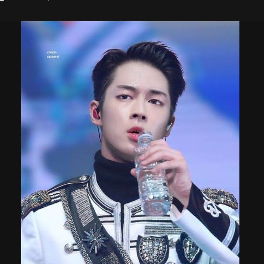 Behind-the-scenes cut of SF9