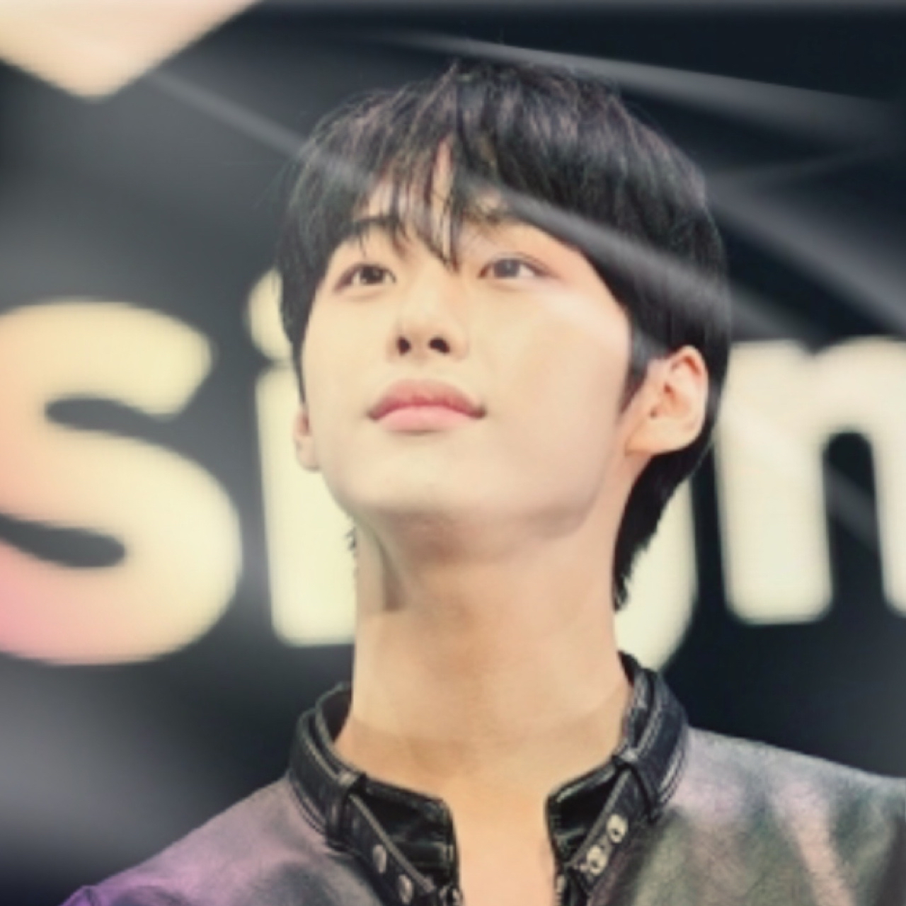 Behind-the-scenes cut of Hyun