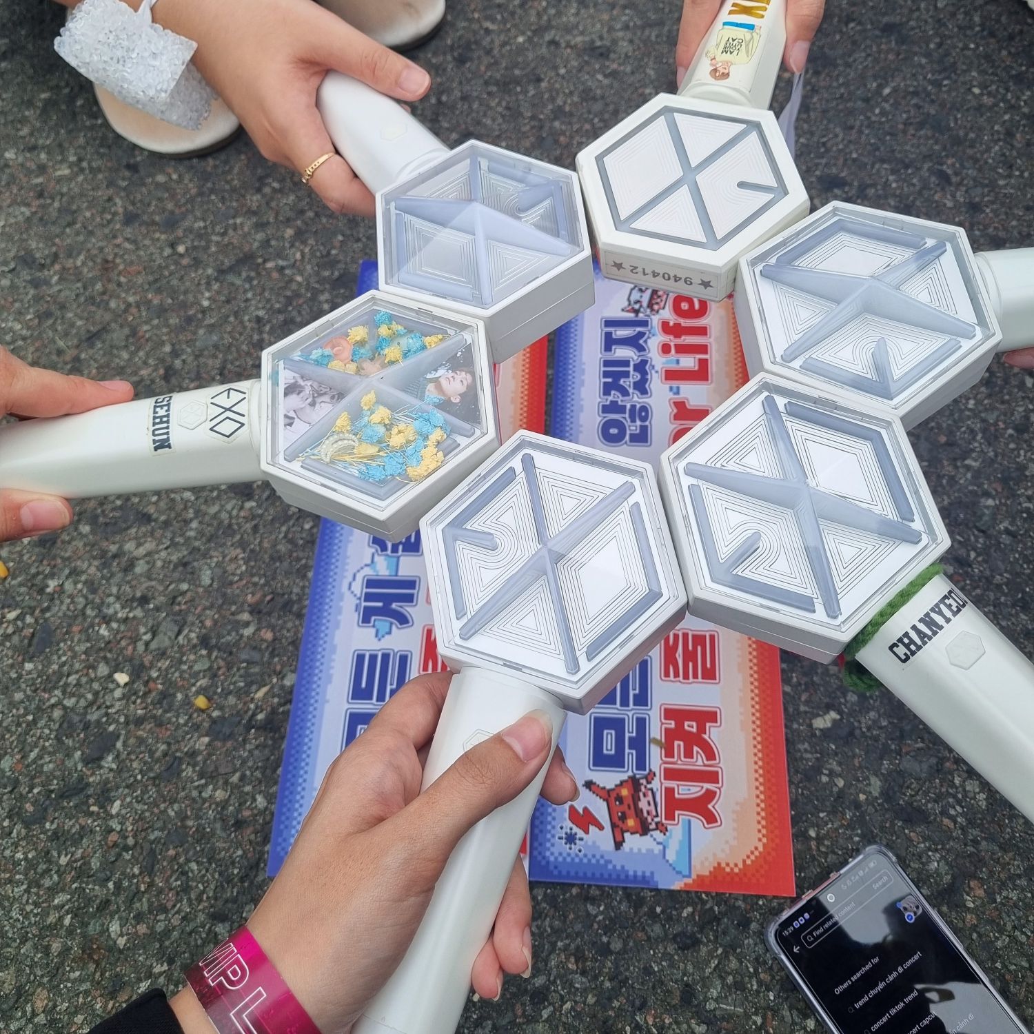 백현 (EXO)의 비하인드 컷