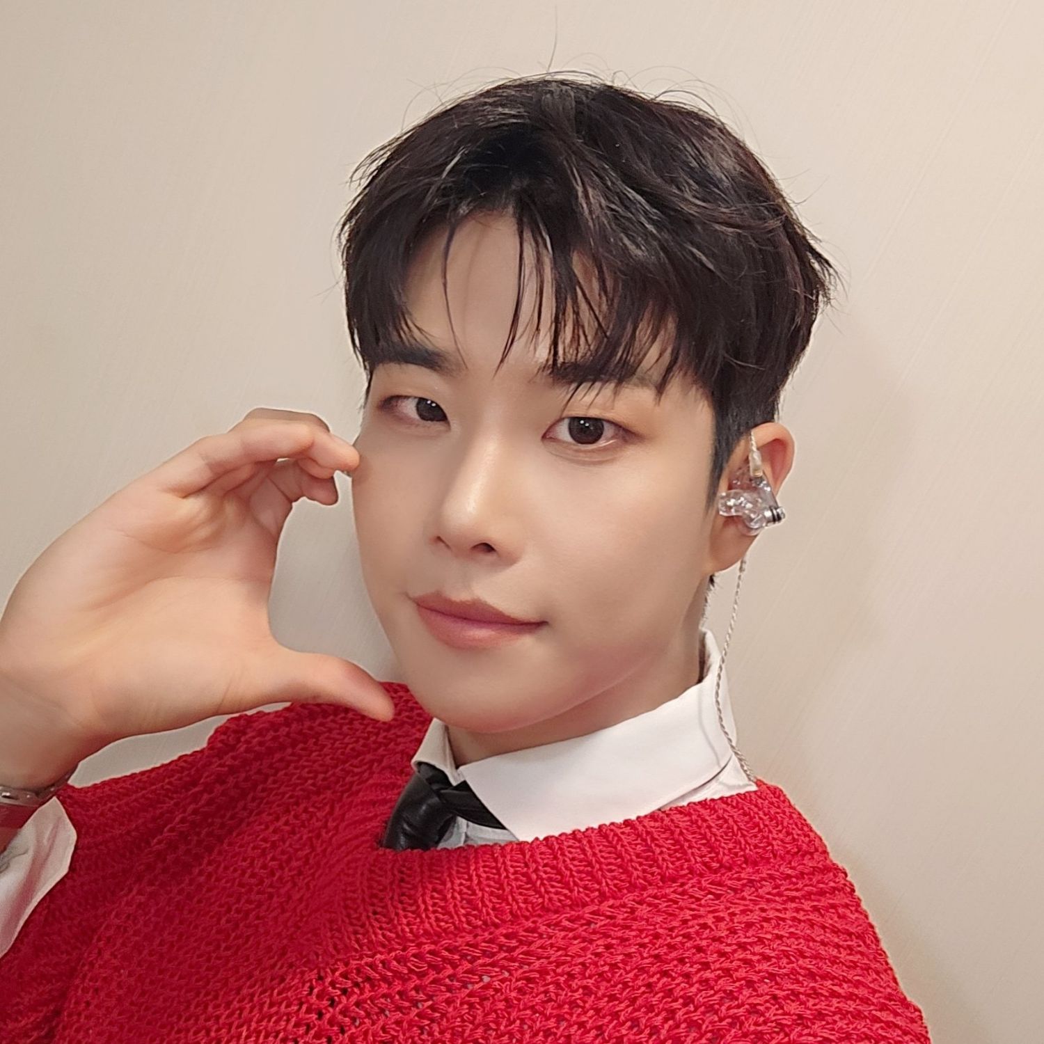 Latest photo of MJ (ASTRO)