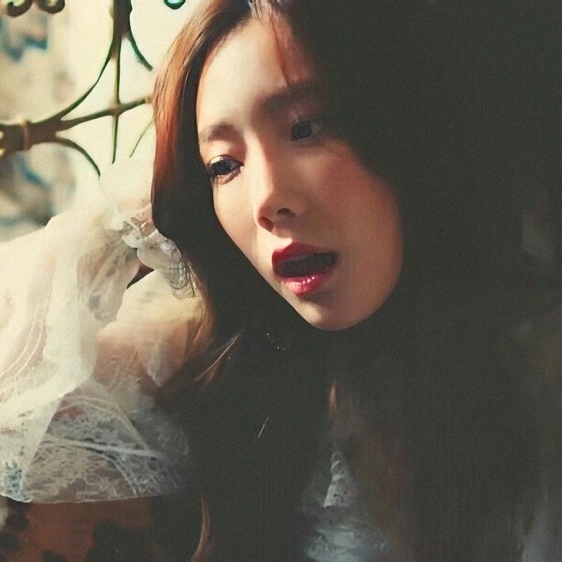Behind-the-scenes cut of Taeyeon (Girls' Generation)